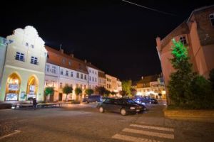 Fot. Studio A Gniew nocą - plac Grunwaldzki