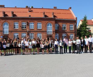 Uroczyście pożegnano szóstoklasistów