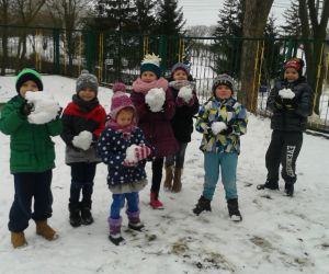 Zimowe dni w piaseckim przedszkolu