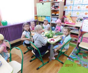 Witaminowy dzień w przedszkolu w Jeleniu