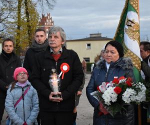 Chwała bohaterom tamtych dni!