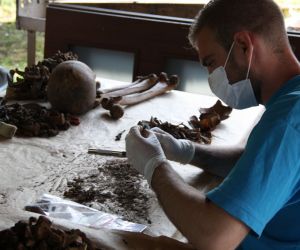 Archeolodzy i antropolodzy badają wszystkie szczątki z Kaplicy Matki Boskiej Szkaplerznej w Piasecznie