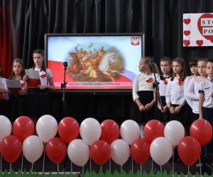 Montaż słowno-muzyczny 100 lat Polsko