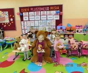 Dzień pluszowego misia w przedszkolu w Jeleniu