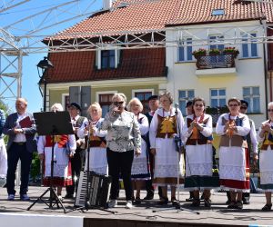 Święto Wolności i Solidarności – na rynku w Gniewie odśpiewano hymn Polski