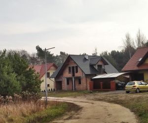 Motaż lamp solarnych odbywa się na terenie gminy Gniew.