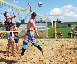 Turniej siatkówki plażowej