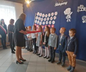 Pasowanie klas pierwszych w SP Piaseczno