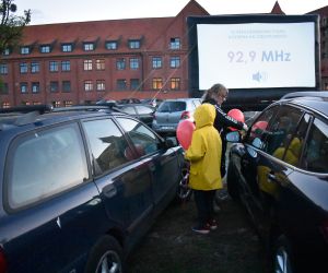 Noc Muzeów - kino samochodowe w Gniewie