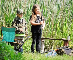 Rodzinny piknik wędkarski - zdjęcie