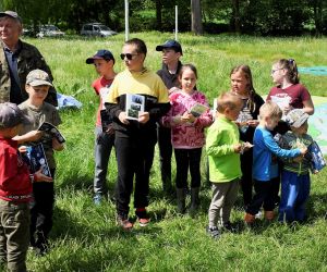 Rodzinny piknik wędkarski - zdjęcie
