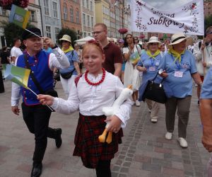 burmistrz z rodziną w Korowodzie Kociewskim