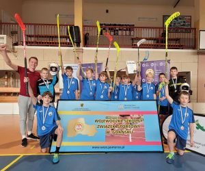 Unihokeiści z Gniewa brązowymi medalistami województwa!
