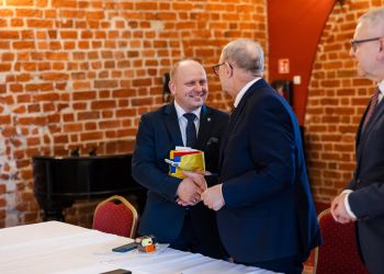 umowy podpisane na Granty dla szkół -  fot. Karol Stańczak