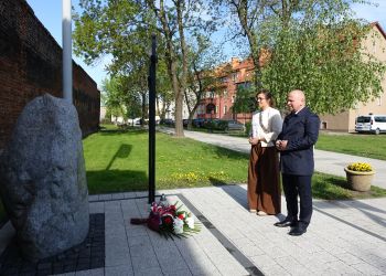 złożenie kwiatów