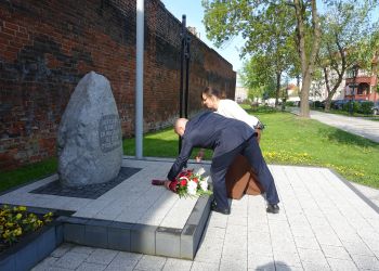 złożenie kwiatów