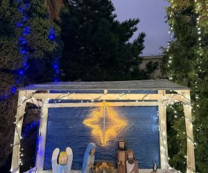 Gniew stroi się na święta