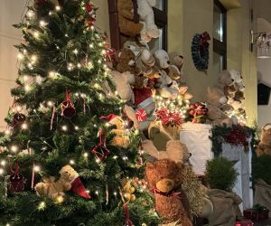 Gniew stroi się na święta