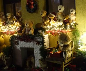 Gniew stroi się na święta