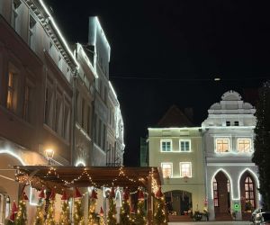 Gniew stroi się na święta