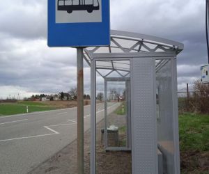 Wiata przystankowa w Pieniążkowie