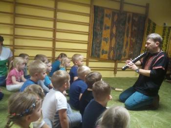 Muzyka Aborygenów w gniewskim przedszkolu