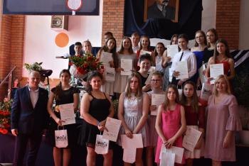 Szkoła Podstawowa nr 2 pożegnała "gimnazjum"