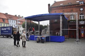 Gminny Ośrodek Kultury w Gniewie ma nową, mobilną scenę
