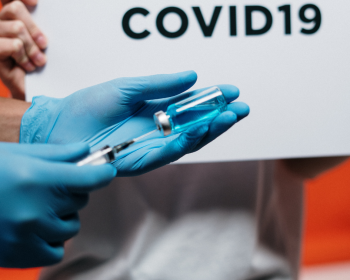 Uzupełniono kolejność szczepień przeciwko COVID-19