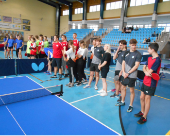 Uczniowie ZSP w Gniewie mistrzami powiatu w tenisie stołowym