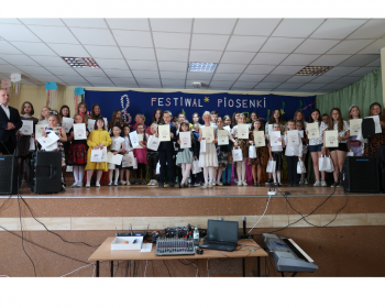 XIX Gminny Festiwal Piosenki w Szkole Podstawowej w Polskim Gronowie