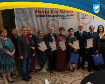 Seniorzy dziennikarze tworzą i świętują razem